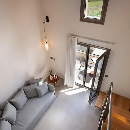 Reveli アパートホテル