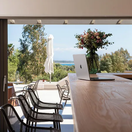 アパートホテル Reveli カテリオス