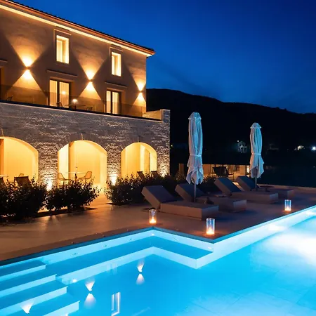 Reveli Aparthotel