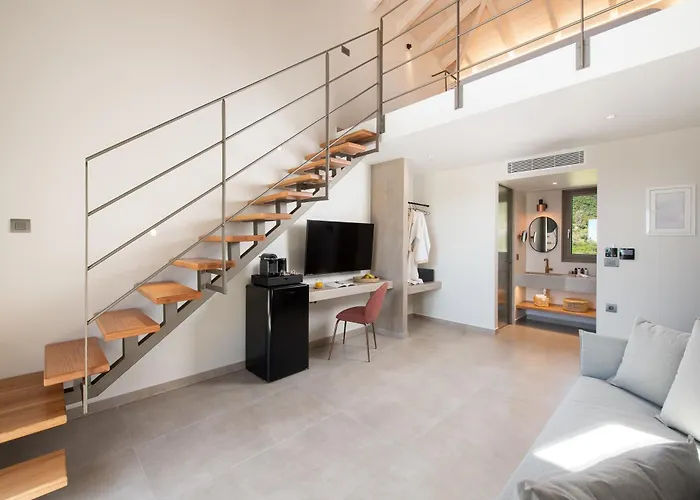 Aparthotel Reveli 4*