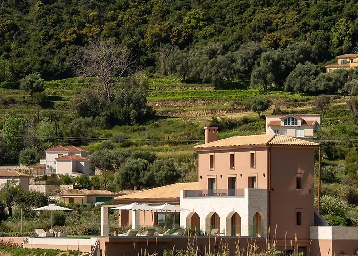 Aparthotel Reveli 4*