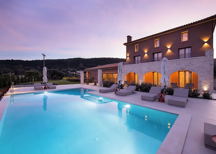 Aparthotel Reveli 4*