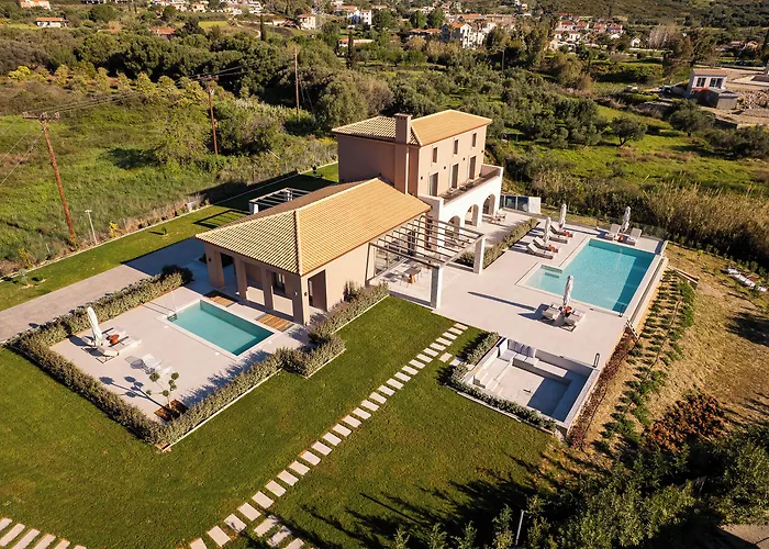 Aparthotel Reveli 4*